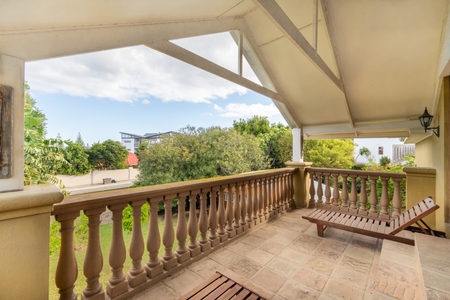 5 Bedroom Property for Sale in Northcliff Western Cape